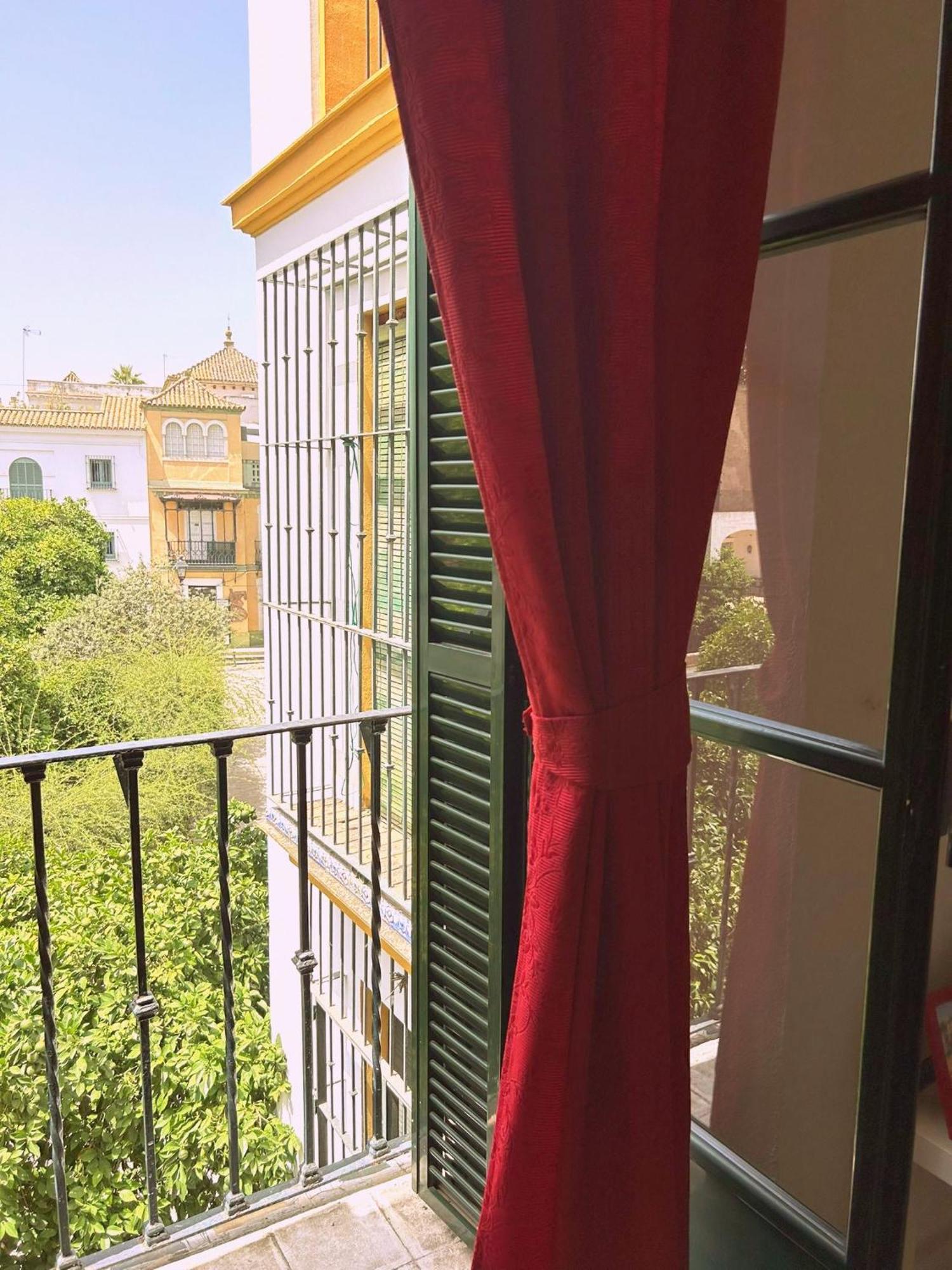 Plaza De Santa Cruz Apartment Seville Ngoại thất bức ảnh
