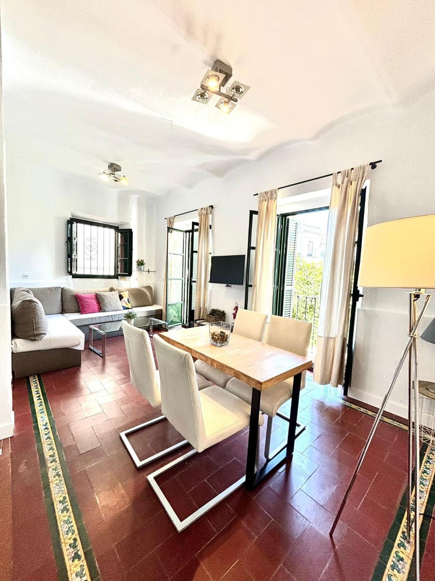 Plaza De Santa Cruz Apartment Seville Ngoại thất bức ảnh